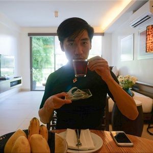 Meet your Posher, Alden john